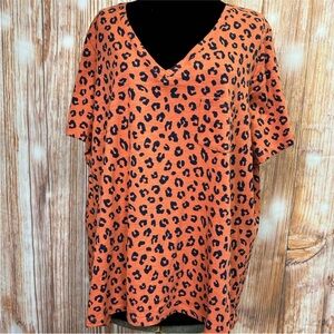 A&I Plus‎ Size Leopard Print V-Neck Top